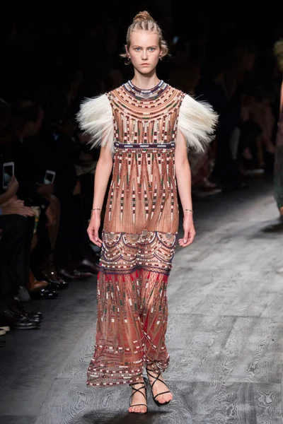 Look 83